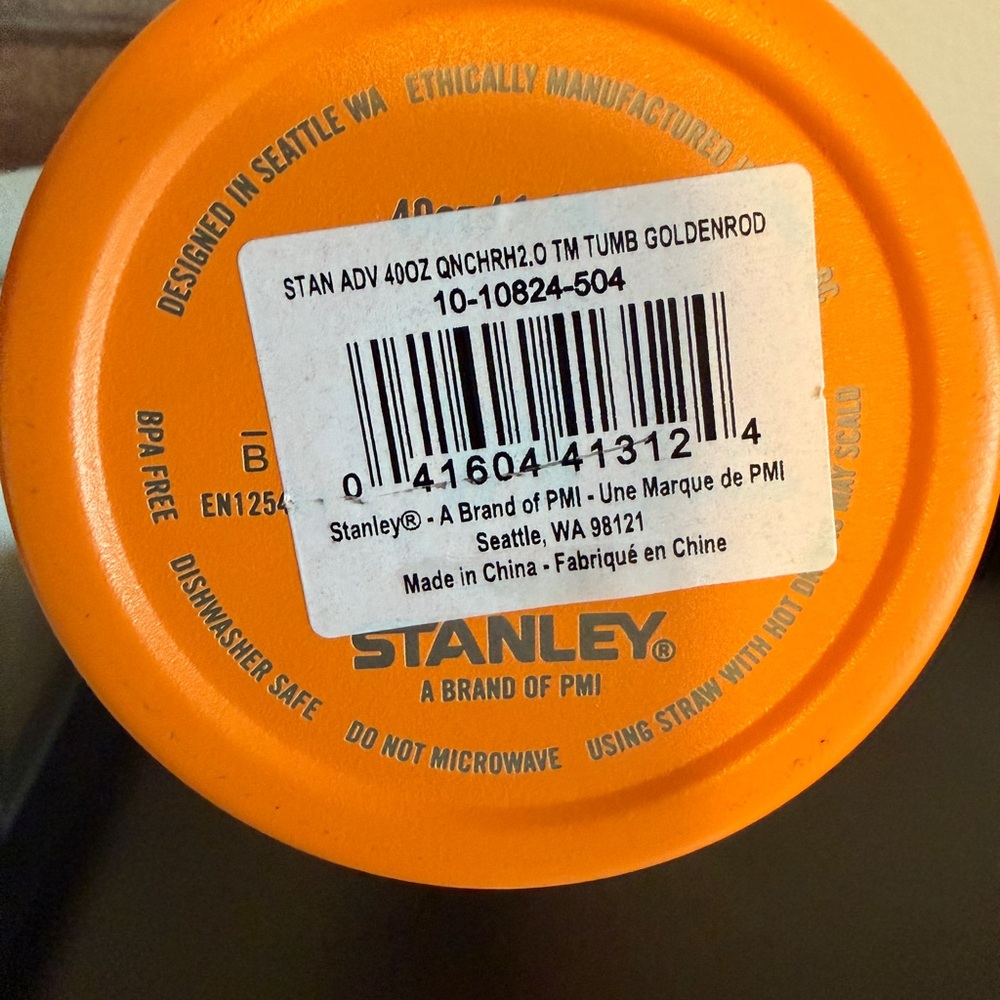 Stanley Goldenrod Quencher H2.0 Tumbler - Picture 4 of 4